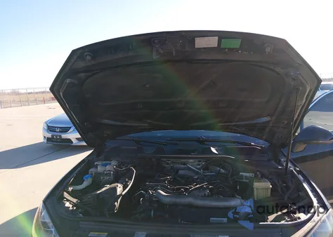 2012 Volkswagen Touareg Tdi Lux z USA, uszkodzony, nr VIN WVGFK9BPXCD002754